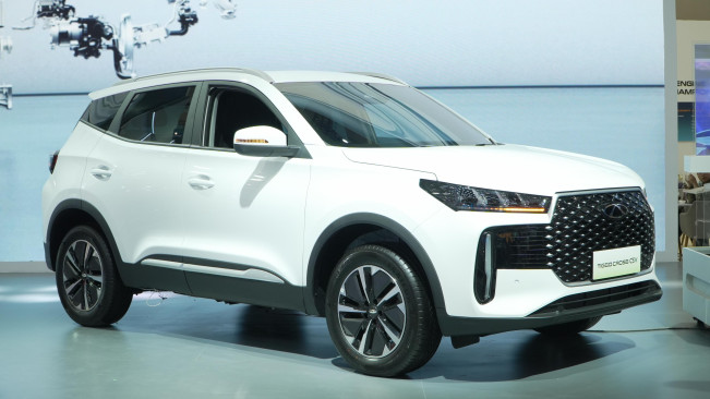 Chery TIGGO Cross CSH Hybrid & Sport 1.5T resmi diluncurkan pada ajang GIIAS 2025 (Chery Indonesia)